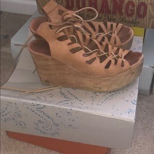 Musse and cloud wedges! Tie up laces, worn